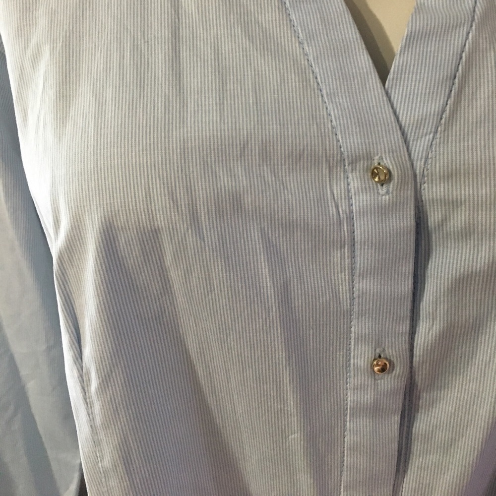 Zara Career Work Basic Blouse Size Medium - image 7